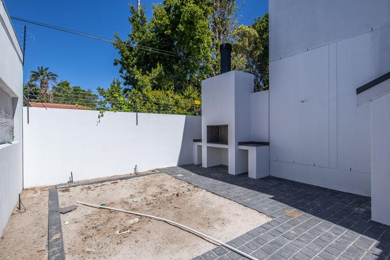 To Let 4 Bedroom Property for Rent in Meadowridge Western Cape